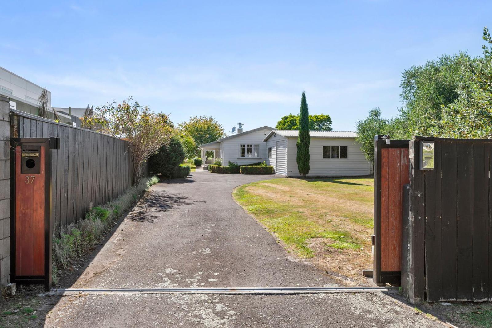 Ngongotaha Lakeside Home ロトルア エクステリア 写真